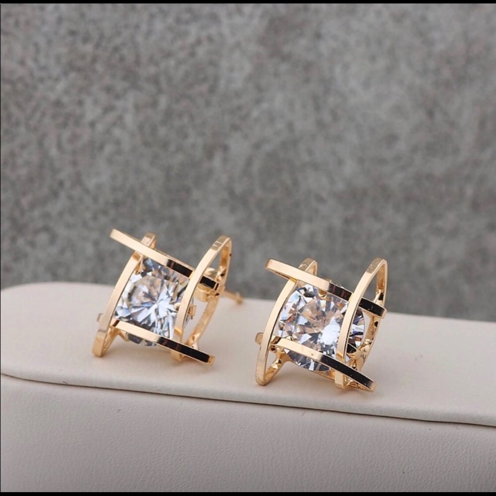 Stud earrings classy unique knot